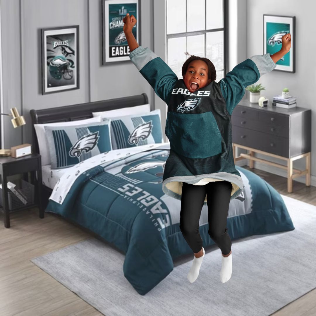 Youth Eagles Black & Green Sleeves Design Cuddle Hoodie Great Gift for Young Birds Fans